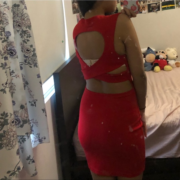 Red Dress - Picture 2 of 3